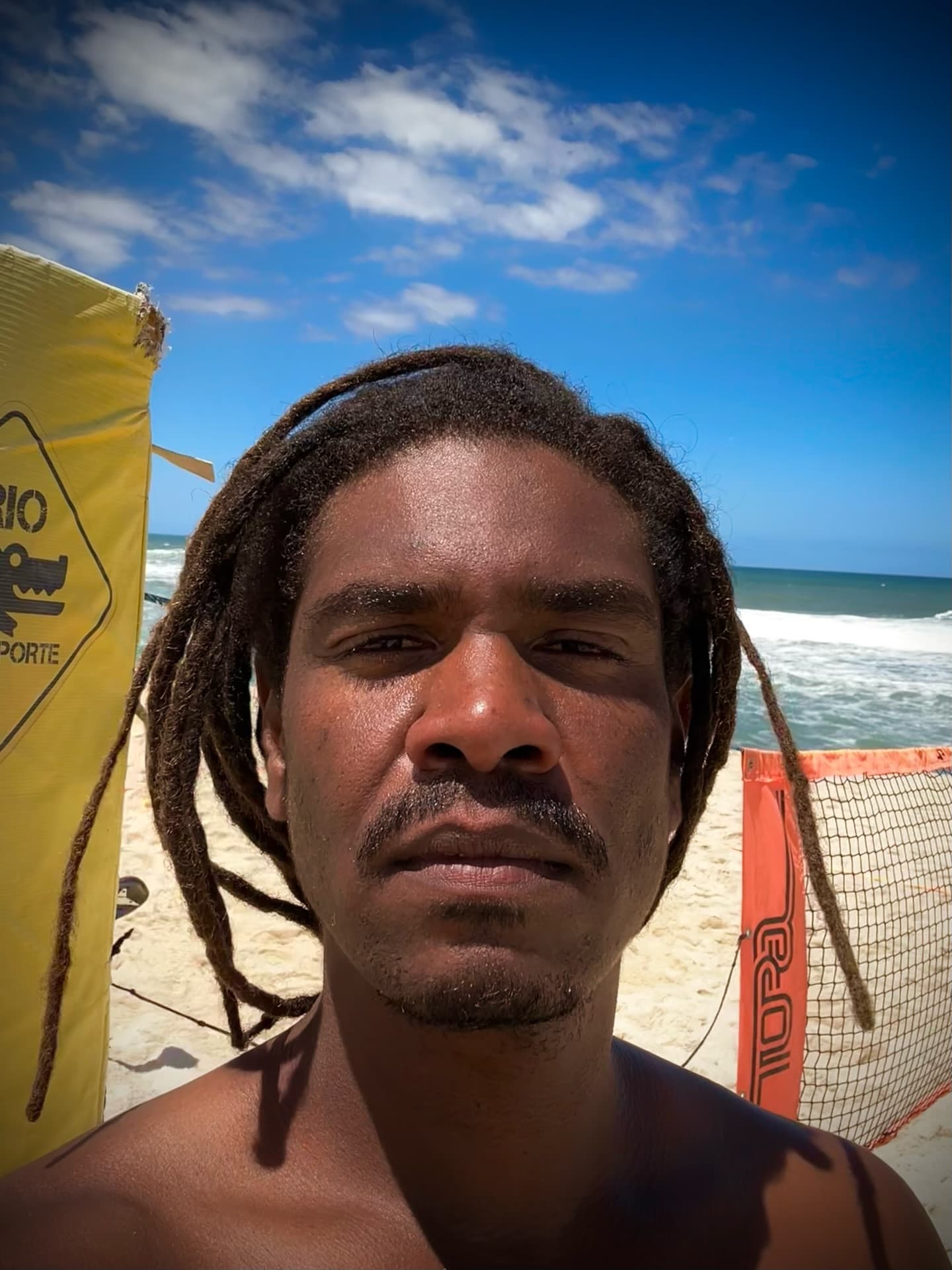 Maicon Cândido na Praia da Reserva, no Rio de Janeiro